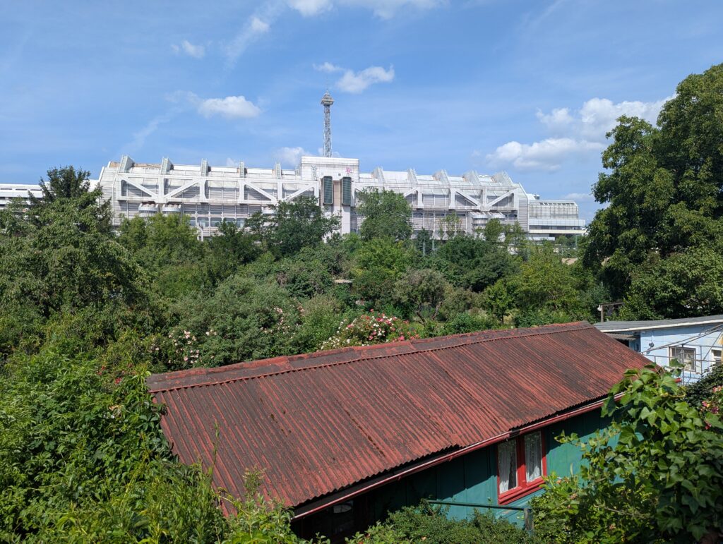 ICC im Grünen - naturnahe Gartenlandschaft